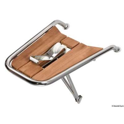 Delfiniera con musone a ribalta per ancore